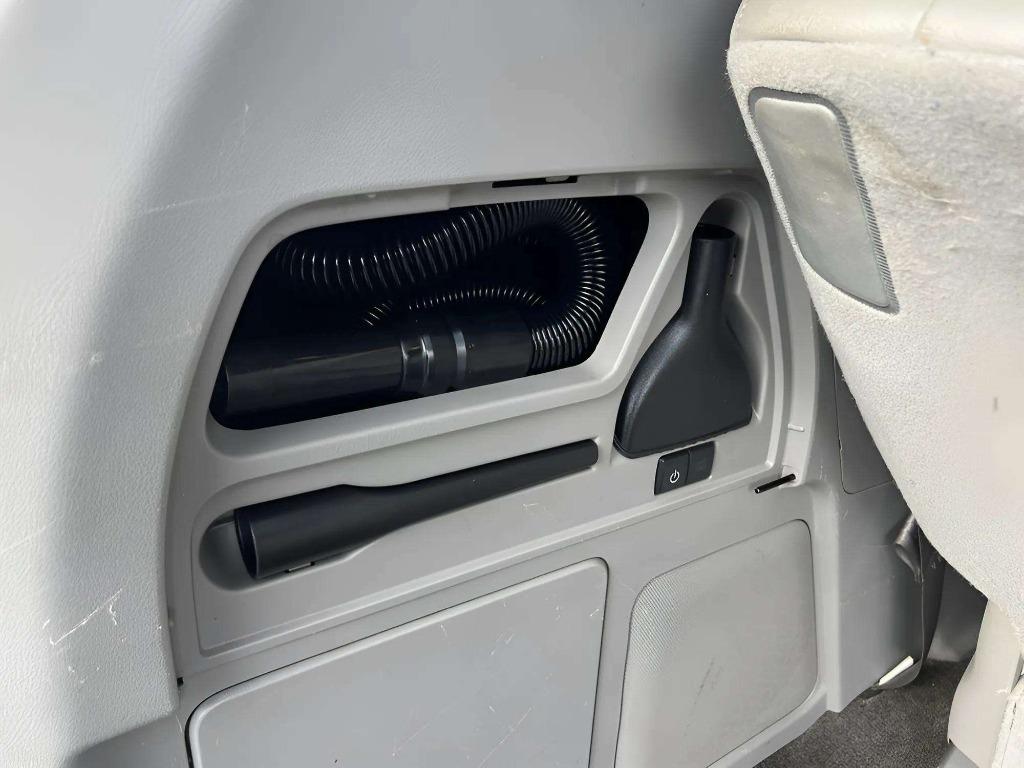 2014 Honda Odyssey - $11,995
