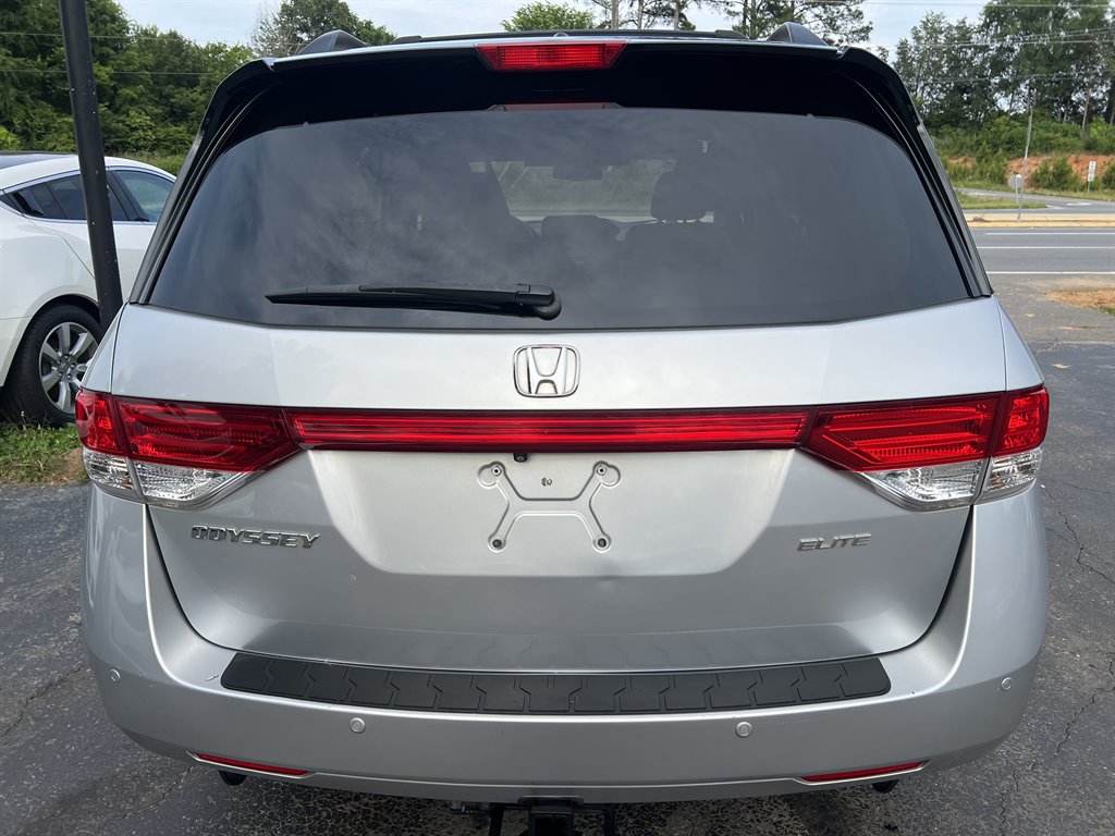 2014 Honda Odyssey Touring photo