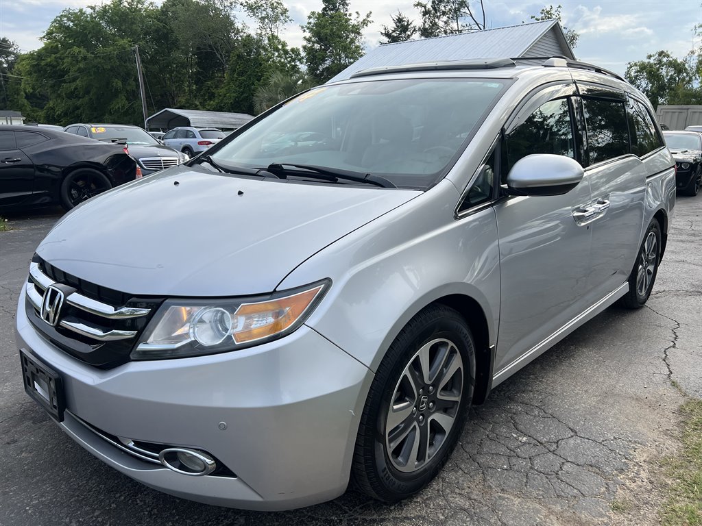 2014 Honda Odyssey Touring photo