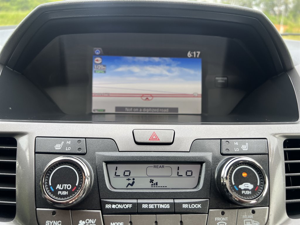 2014 Honda Odyssey Touring photo