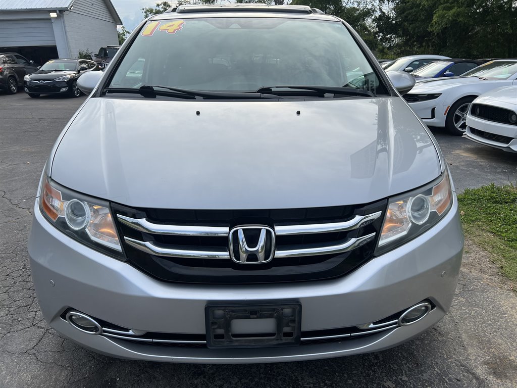 2014 Honda Odyssey Touring photo
