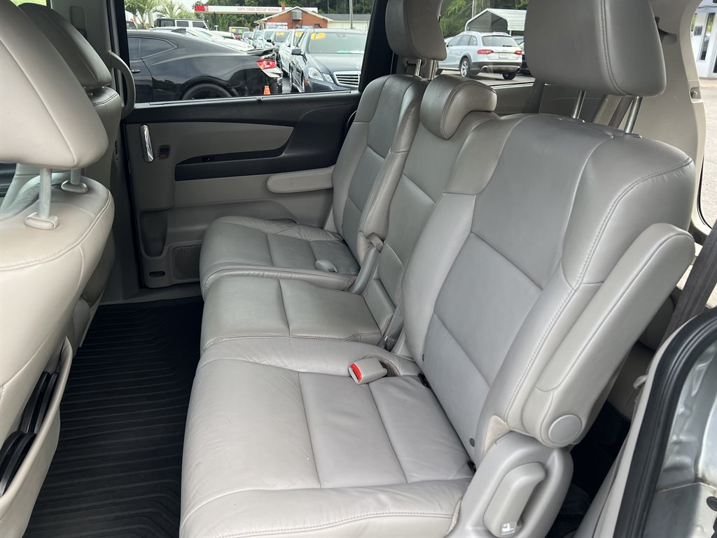2014 Honda Odyssey Touring photo