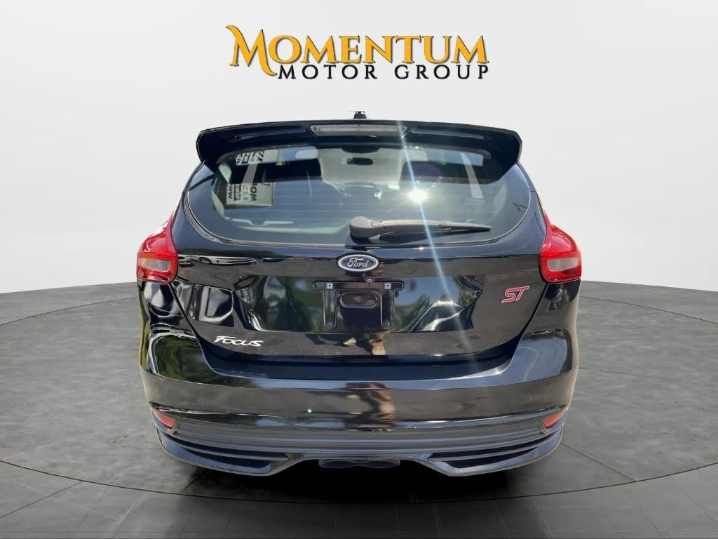 2016 Ford Focus - $13,995