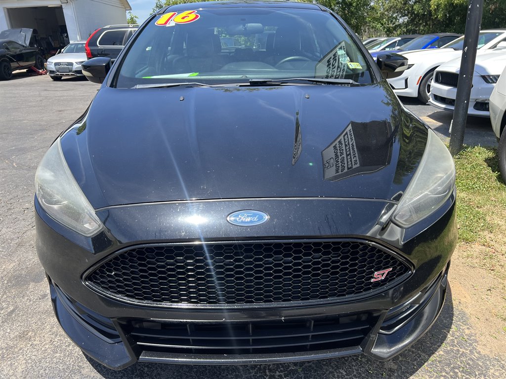 2016 Ford Focus ST photo
