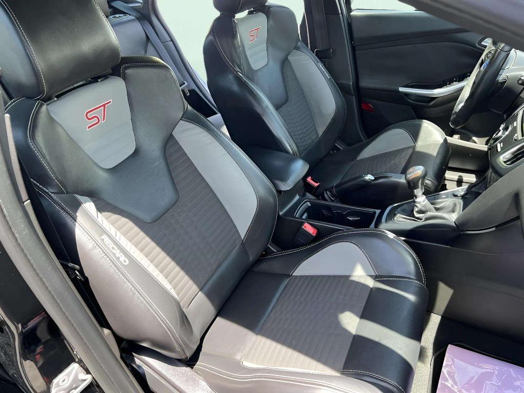 2016 Ford Focus - $13,995