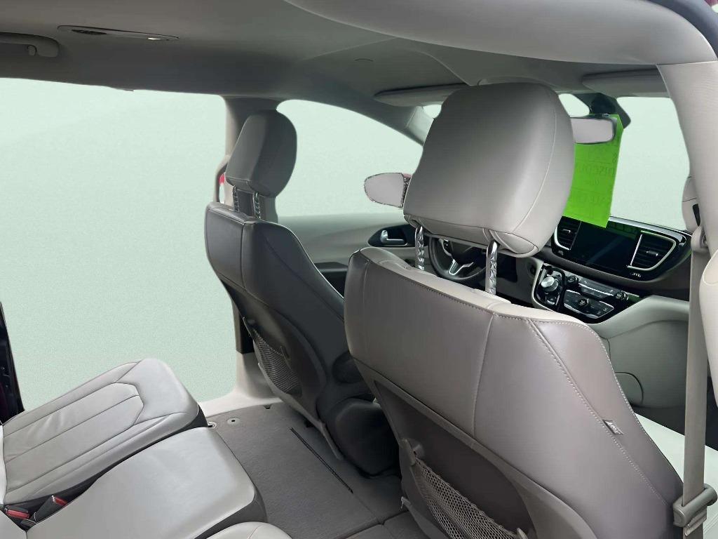 2017 Chrysler Pacifica - $16,995
