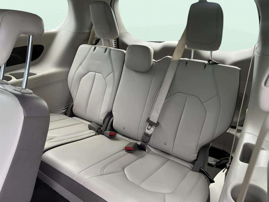 2017 Chrysler Pacifica - $16,995
