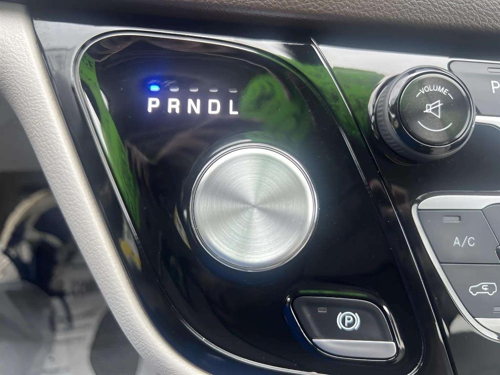 2017 Chrysler Pacifica - $16,995