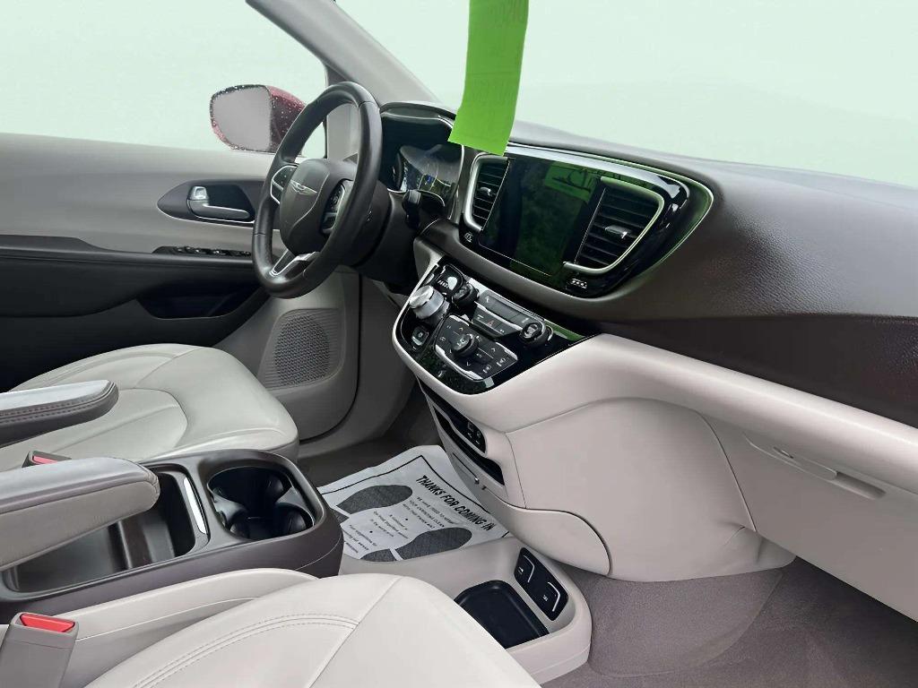 2017 Chrysler Pacifica - $16,995