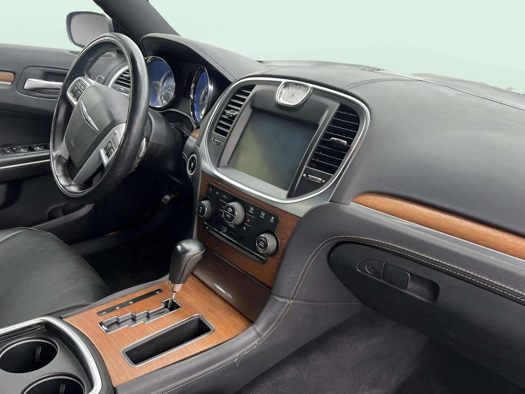 2014 Chrysler 300 - $14,995