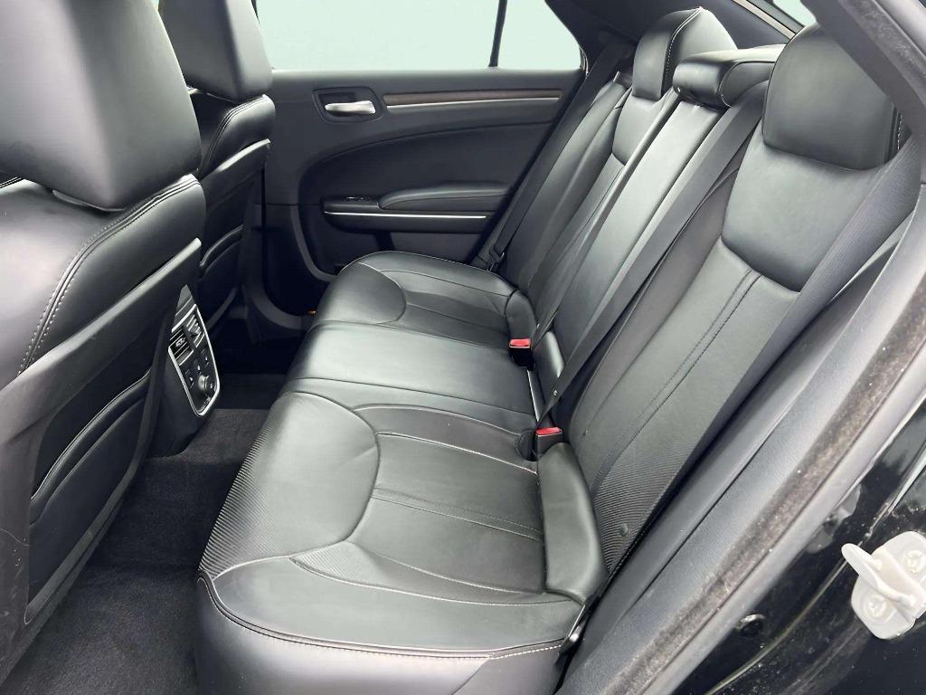 2014 Chrysler 300 - $14,995