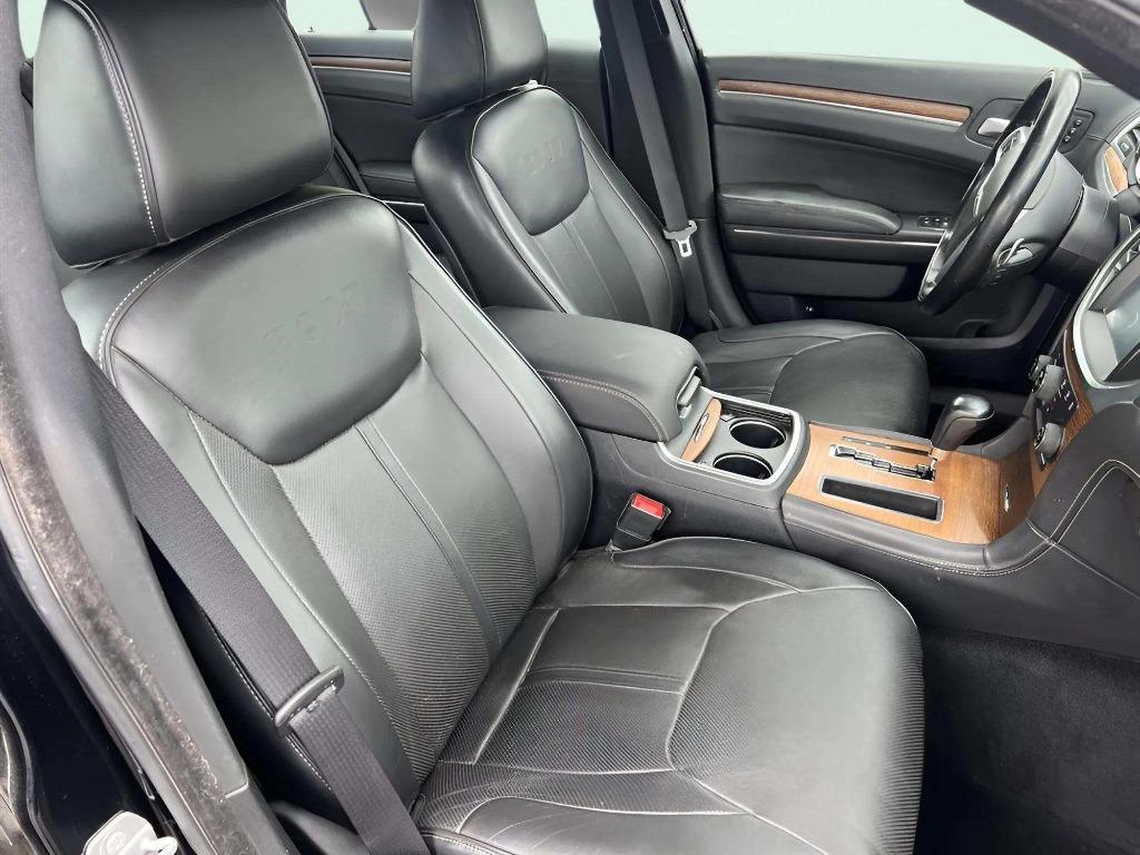 2014 Chrysler 300 - $14,995