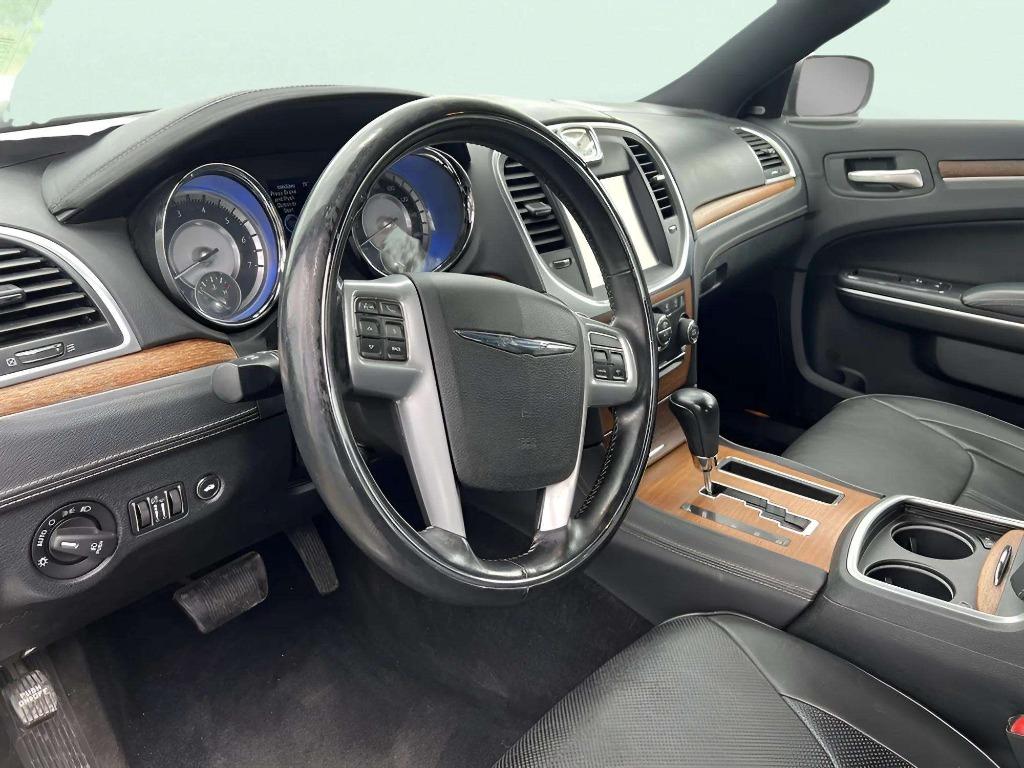2014 Chrysler 300 - $14,995