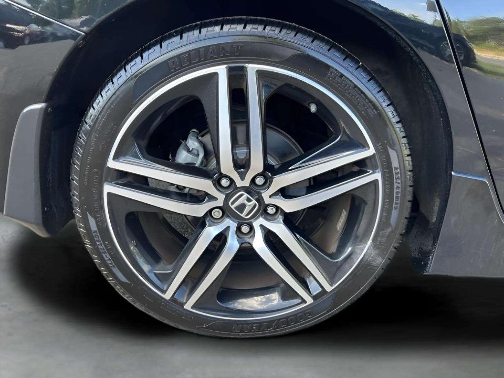2017 Honda Accord - $18,995