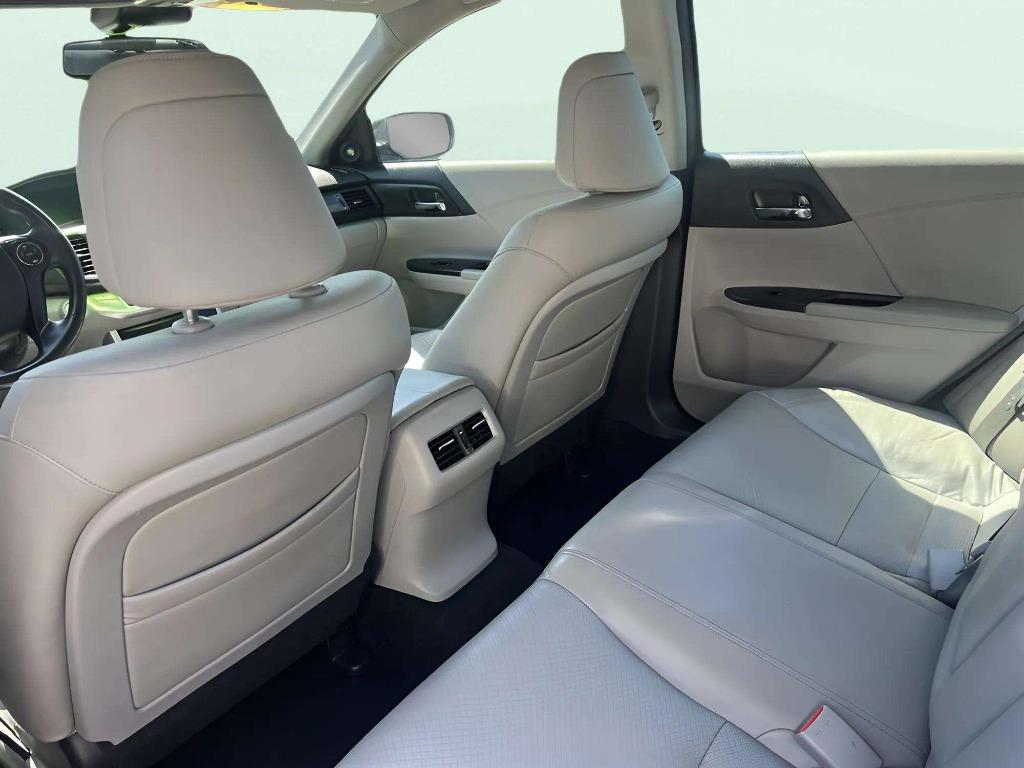 2013 Honda Accord - $11,995