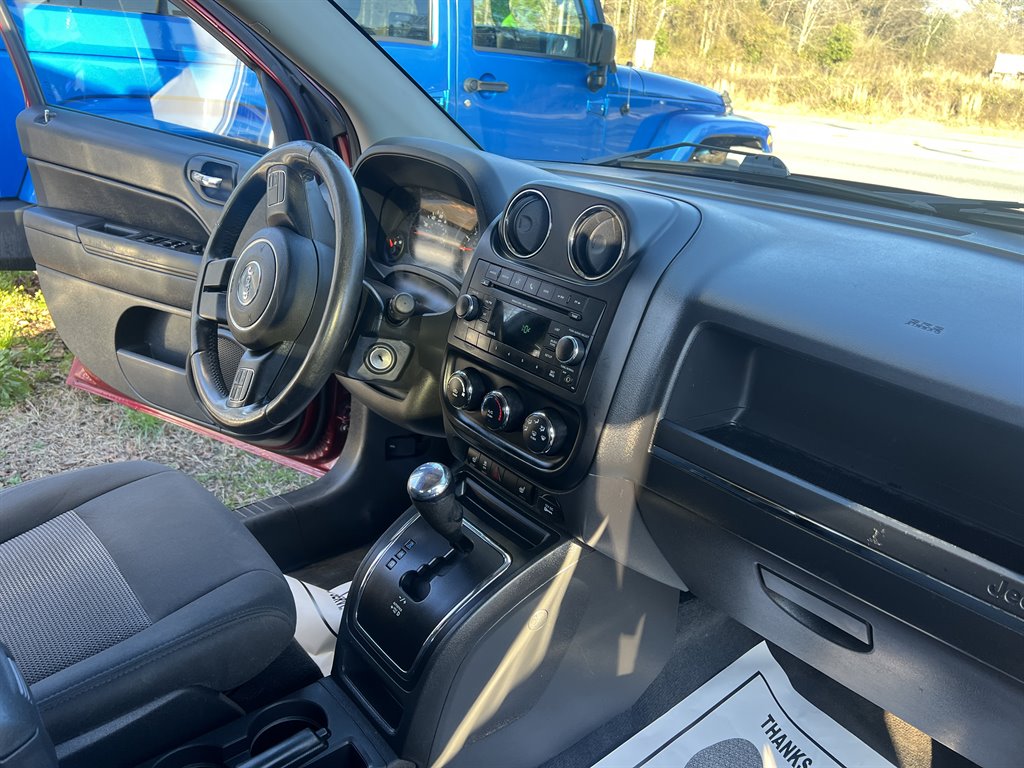 2012 Jeep Compass Latitude photo