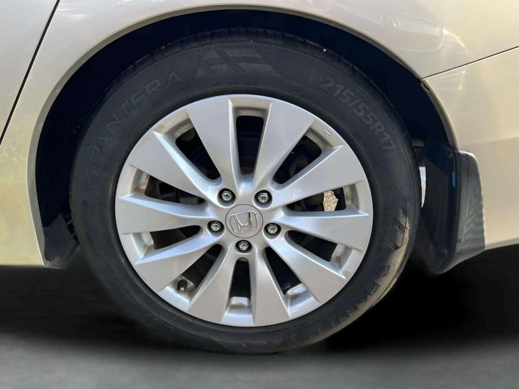 2013 Honda Accord - $13,995