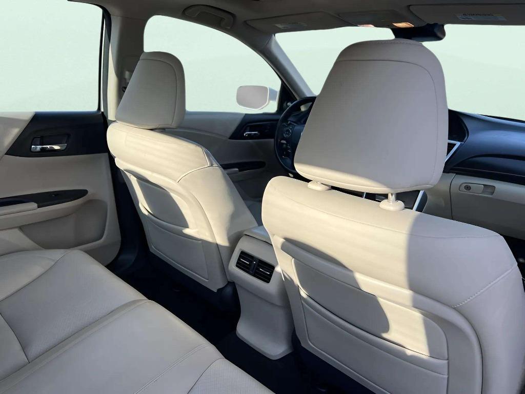 2013 Honda Accord - $13,995