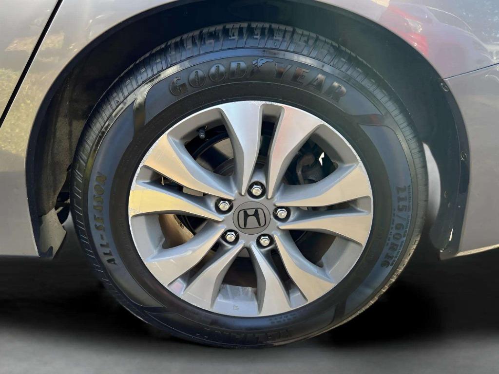 2014 Honda Accord - $9,000