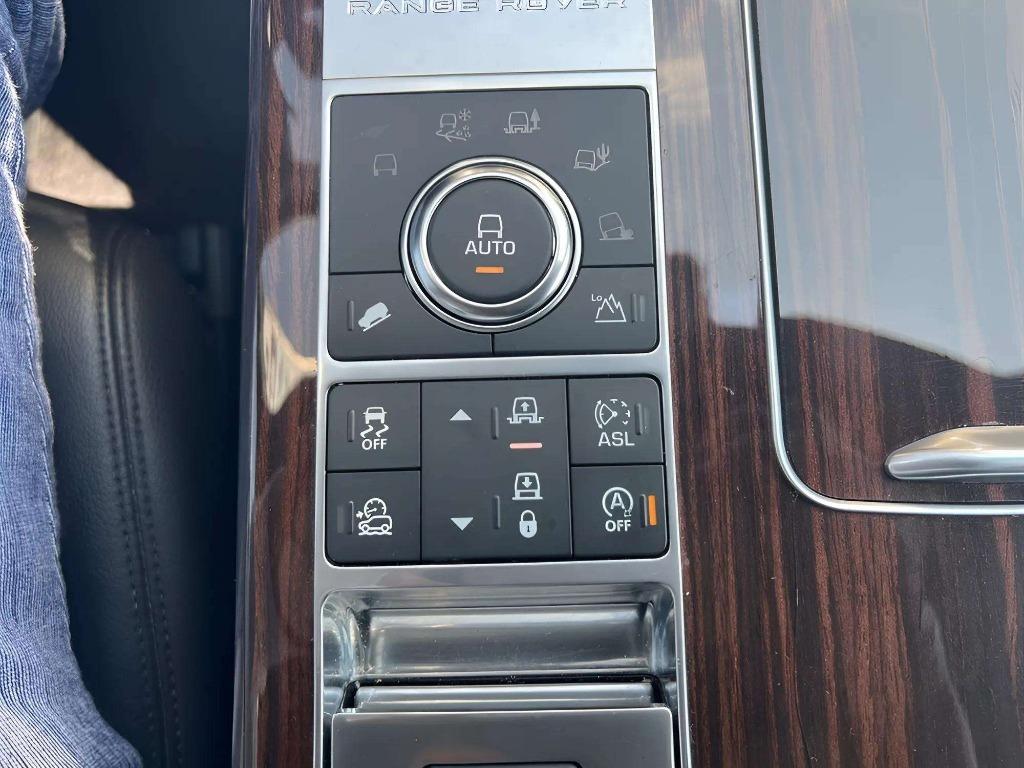 2016 Land Rover Range Rover - $22,995