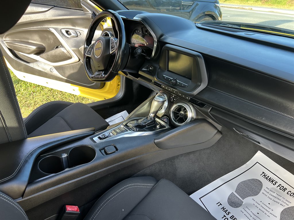 2018 Chevrolet Camaro 1LT photo