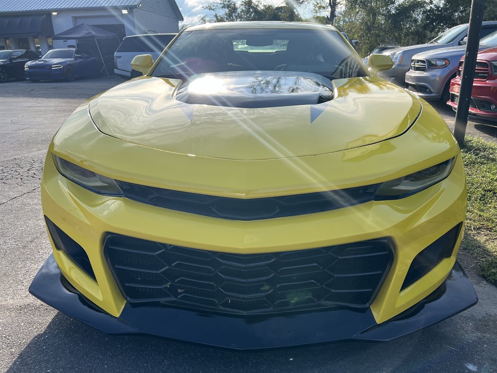 2018 Chevrolet Camaro 1LT photo