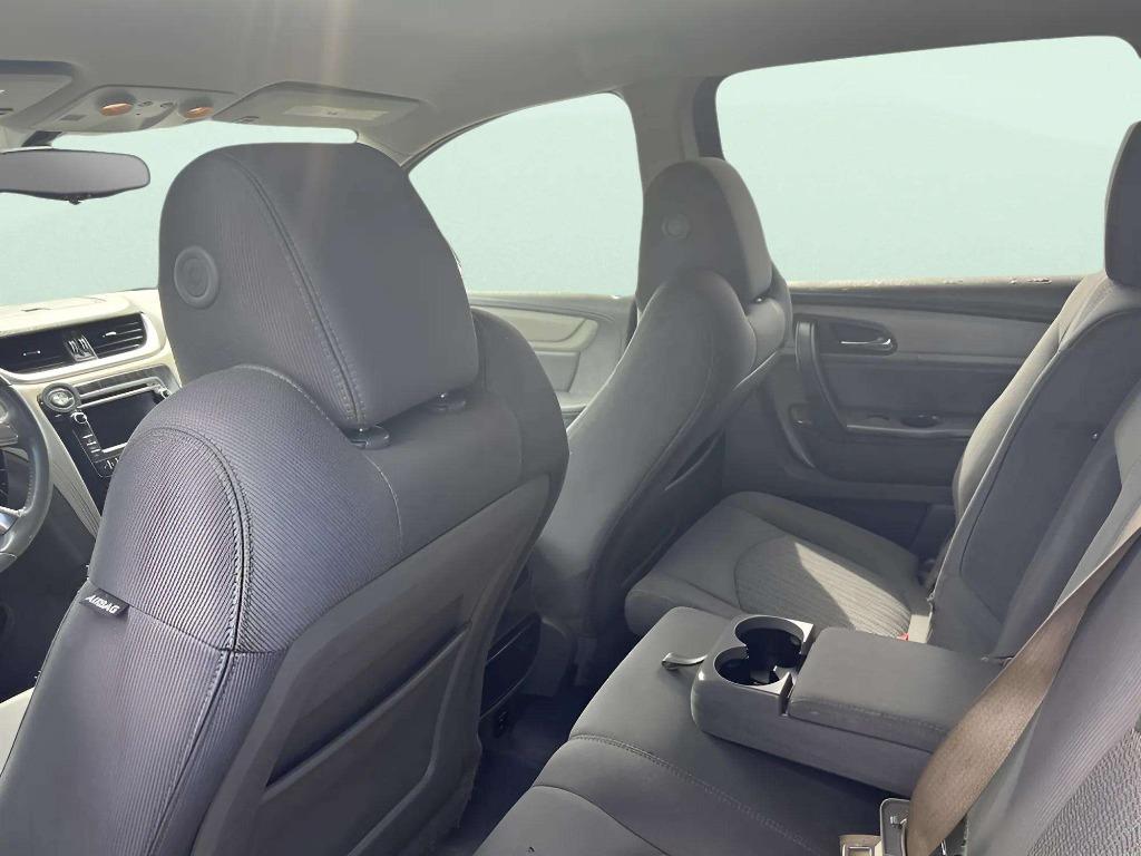 2016 Chevrolet Traverse - $8,995