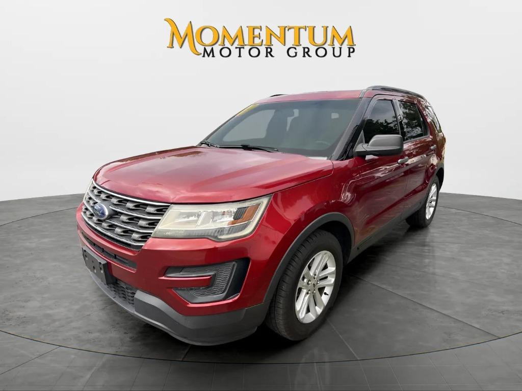 2017 Ford Explorer - $13,995