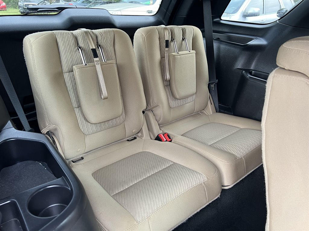 2017 Ford Explorer photo