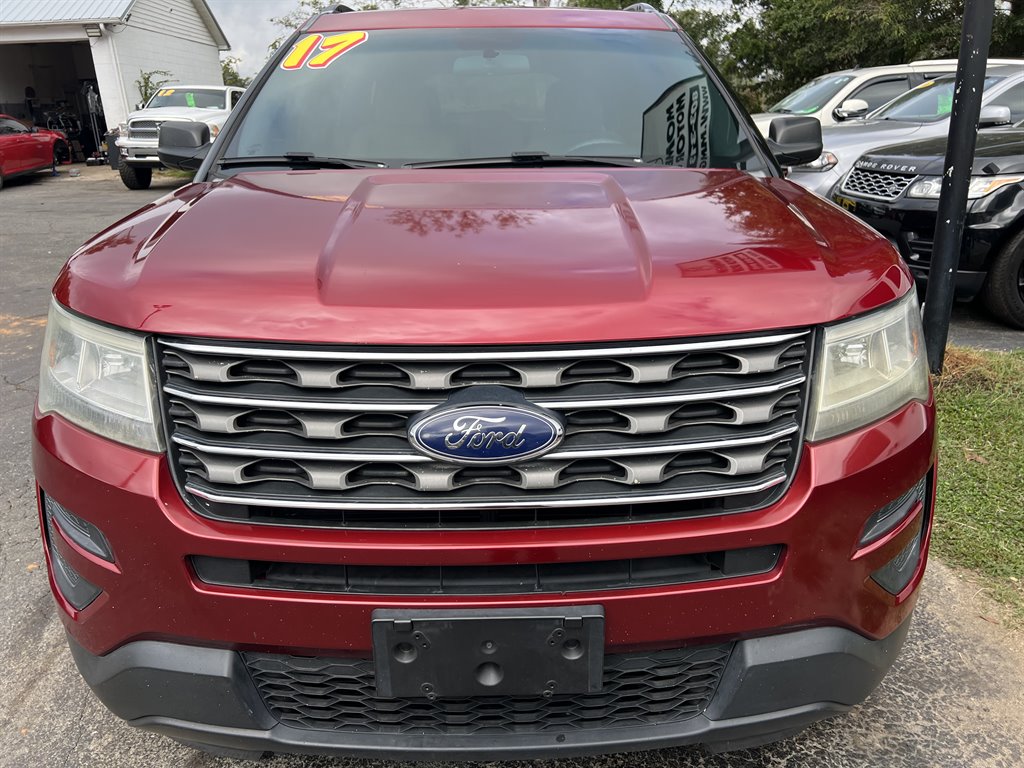 2017 Ford Explorer photo