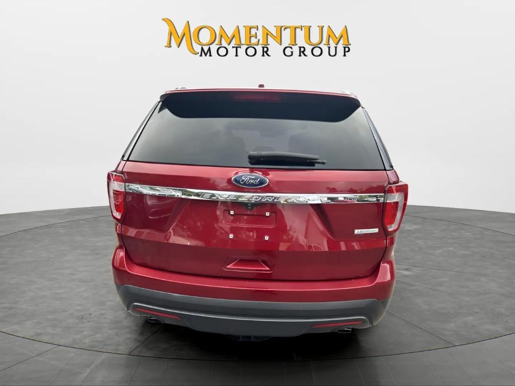 2017 Ford Explorer - $13,995