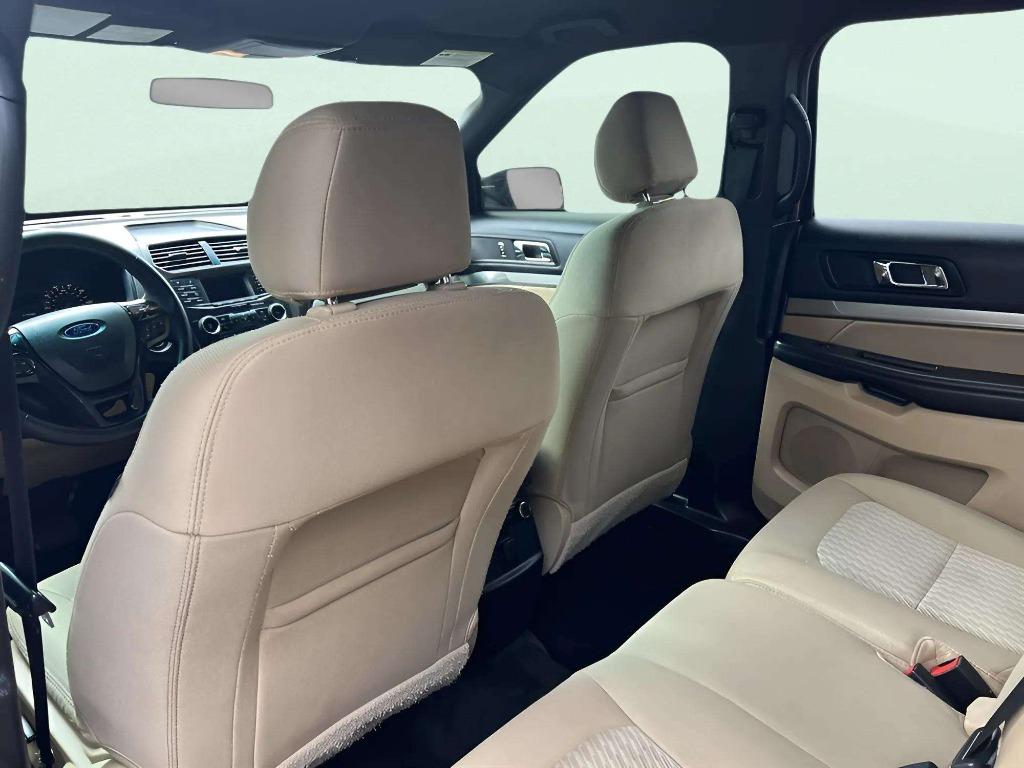 2017 Ford Explorer - $13,995