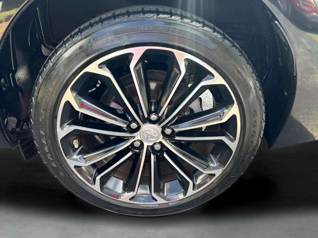 2015 Toyota Corolla - $9,995
