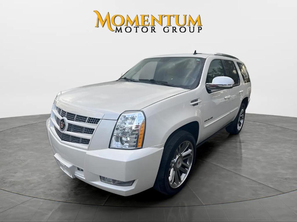 2014 Cadillac Escalade - $16,995