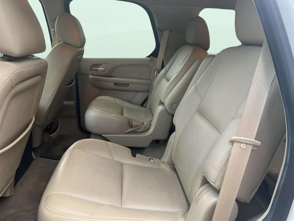 2014 Cadillac Escalade - $16,995