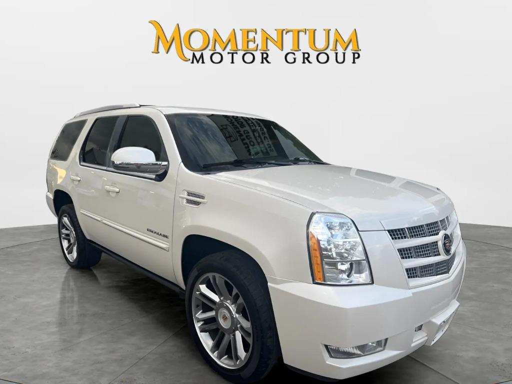 2014 Cadillac Escalade - $16,995