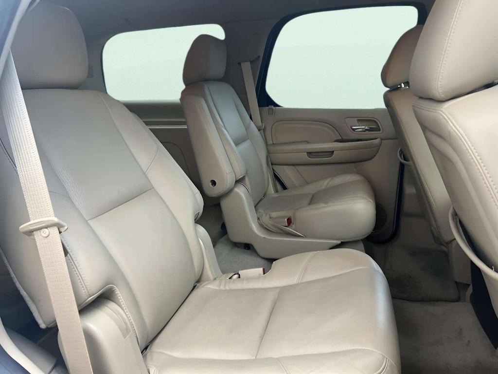 2014 Cadillac Escalade - $16,995