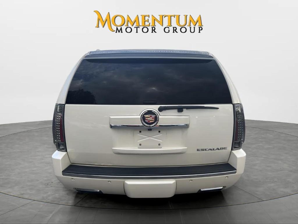 2014 Cadillac Escalade - $16,995
