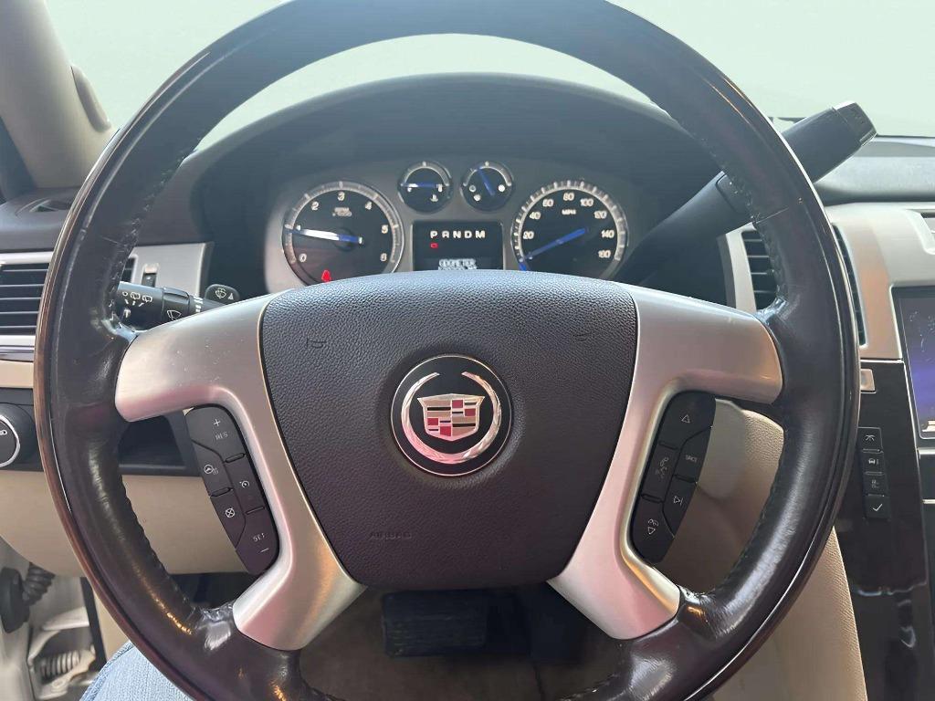2014 Cadillac Escalade - $16,995