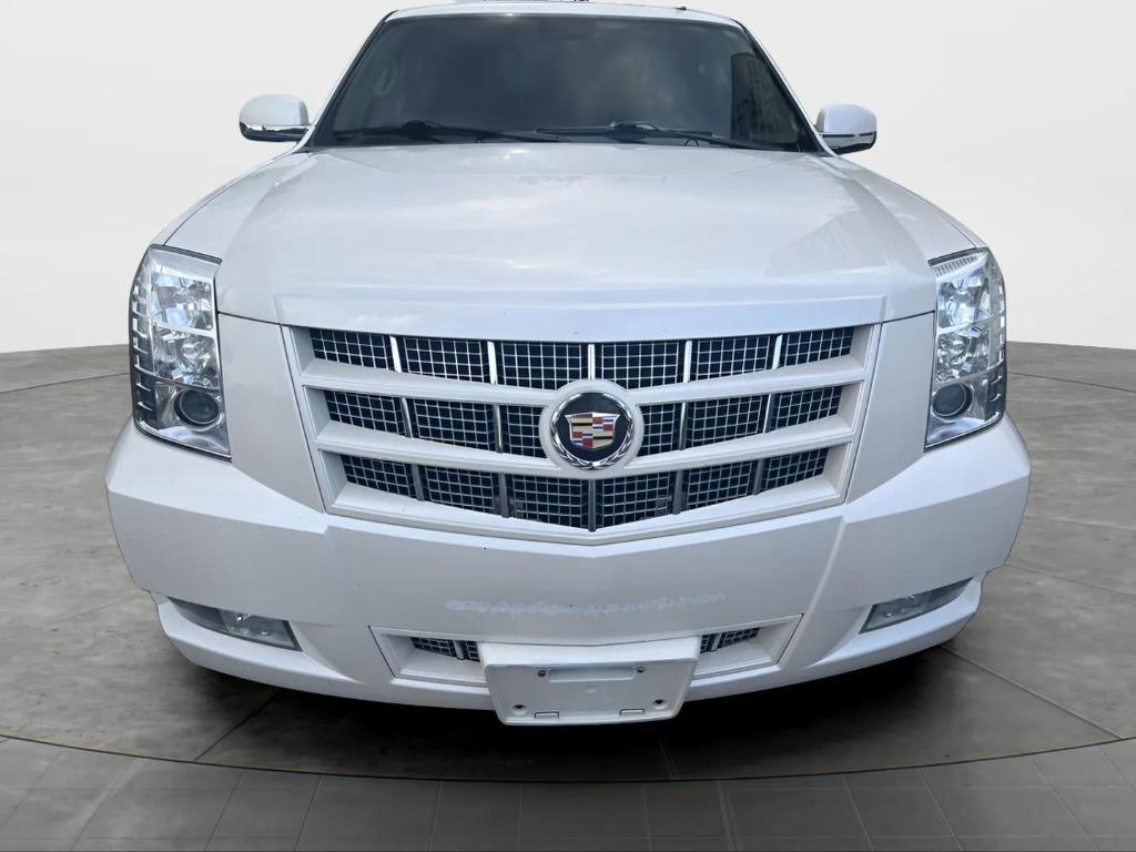 2014 Cadillac Escalade - $16,995