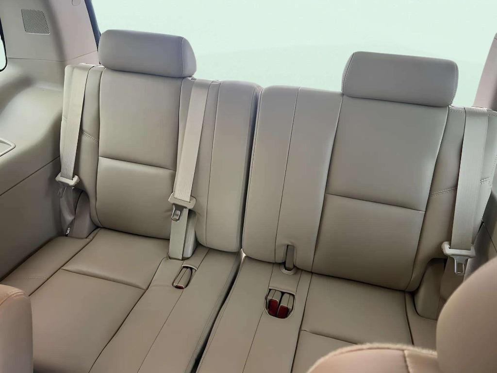2014 Cadillac Escalade - $16,995