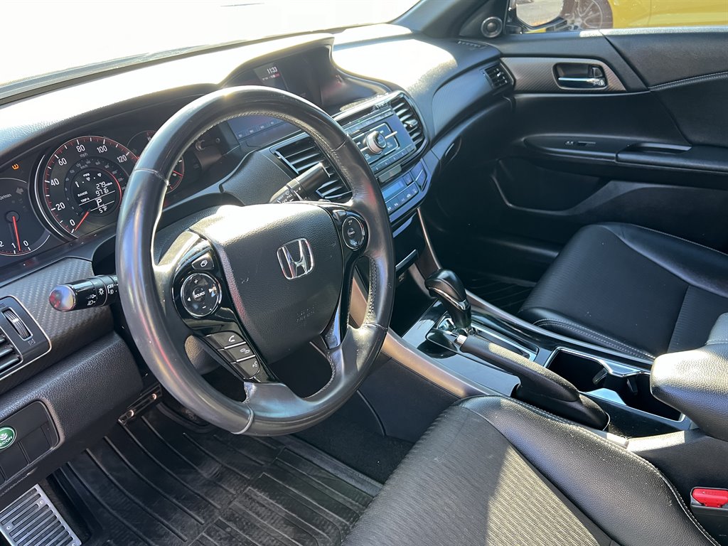 2017 Honda Accord Sport photo