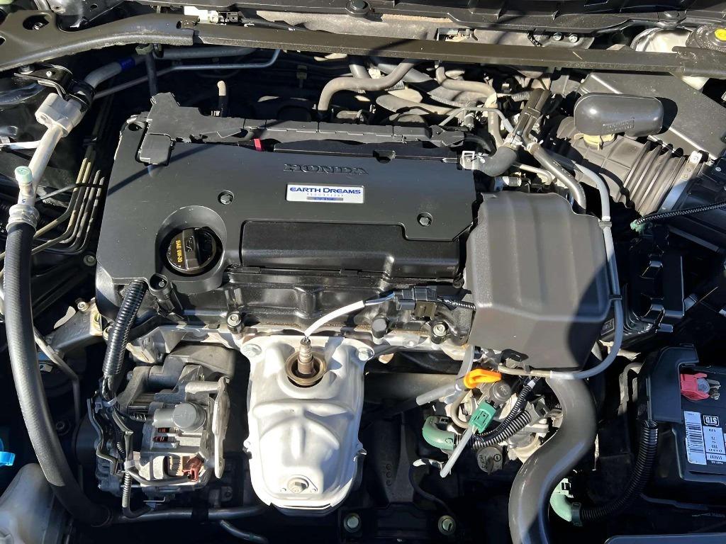 2017 Honda Accord - $15,995