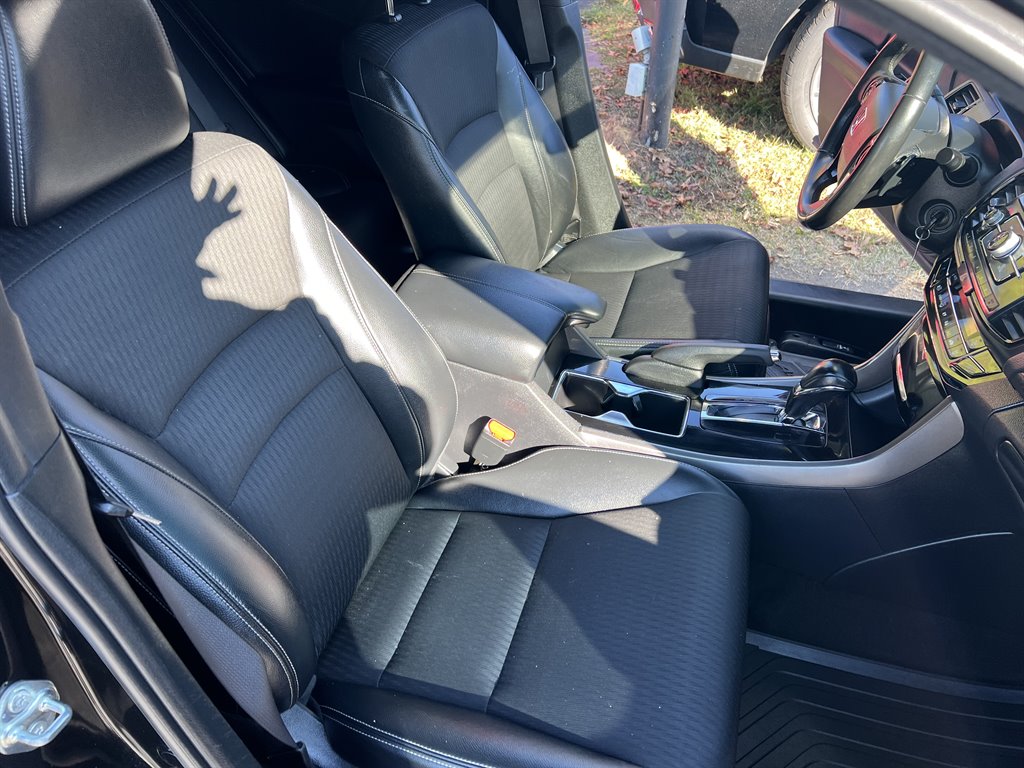 2017 Honda Accord Sport photo