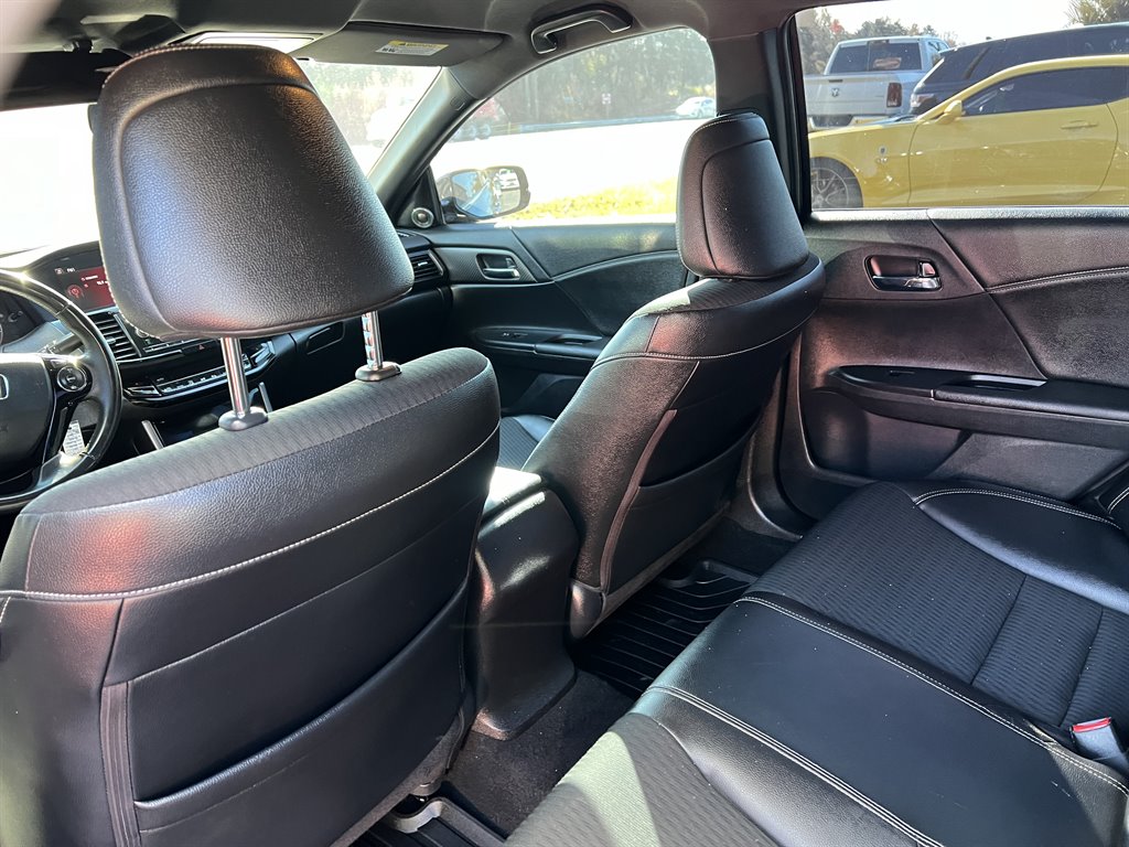 2017 Honda Accord Sport photo