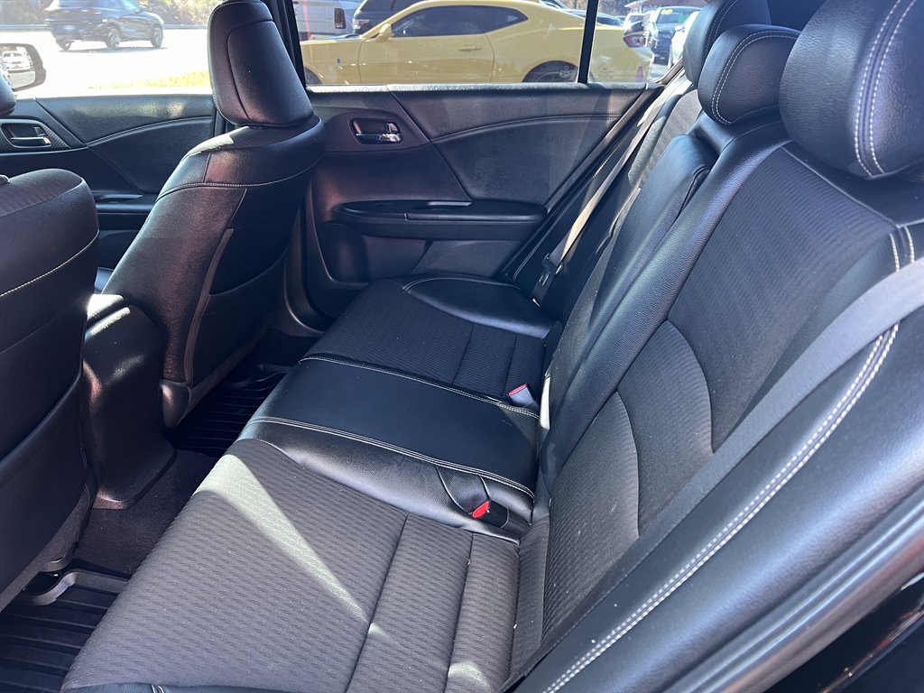 2017 Honda Accord Sport photo