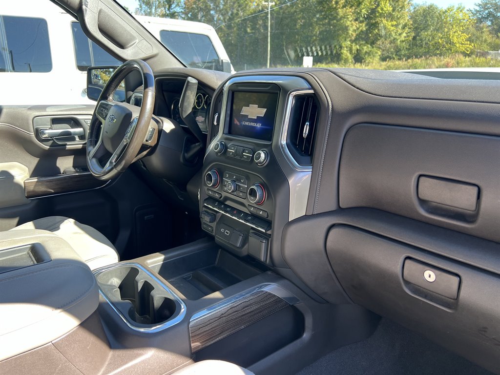 2020 Chevrolet Silverado 1500 RST photo