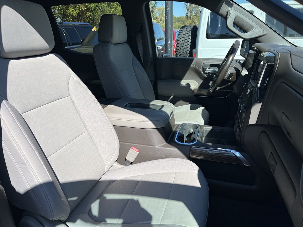 2020 Chevrolet Silverado 1500 RST photo