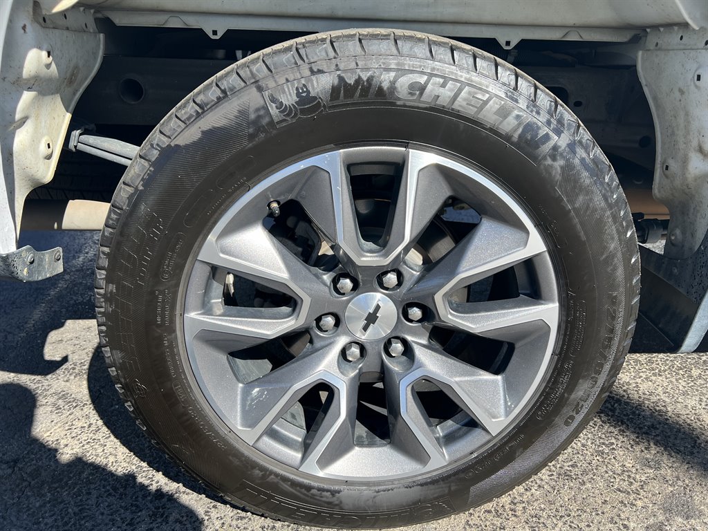 2020 Chevrolet Silverado 1500 RST photo