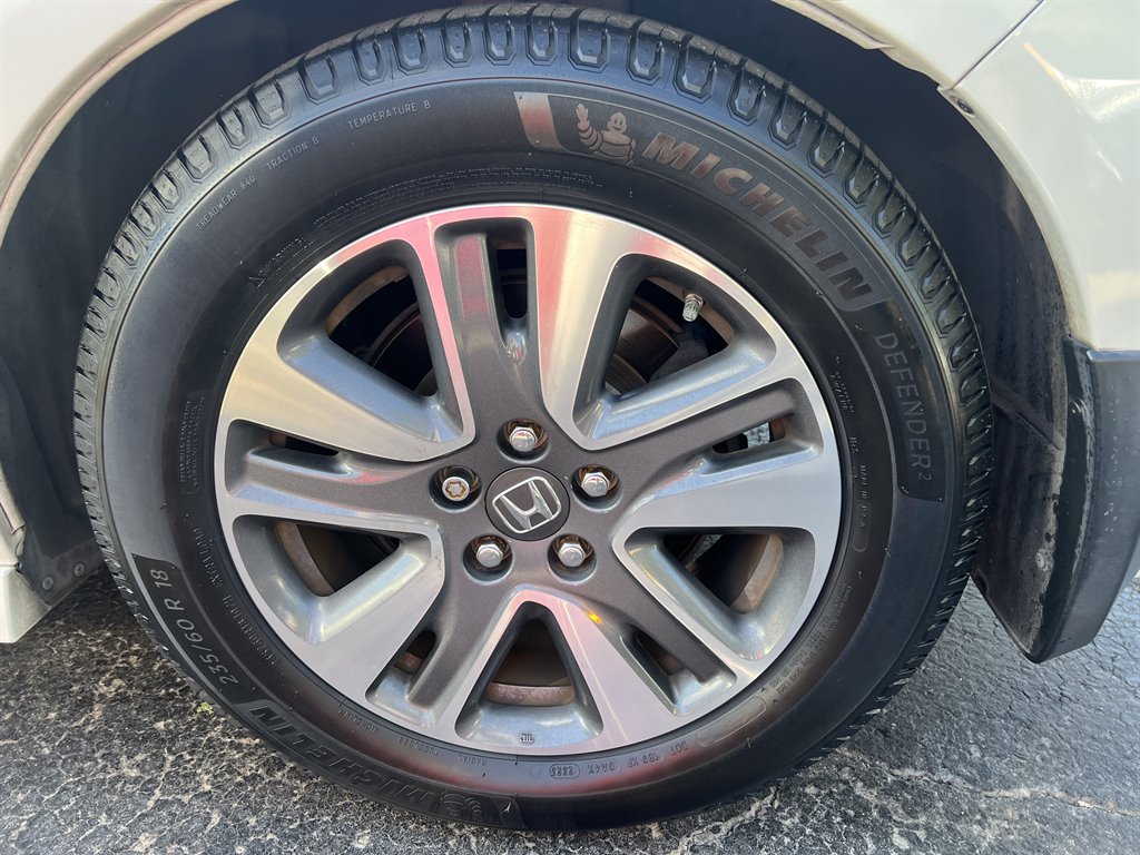 2015 Honda Odyssey Touring photo